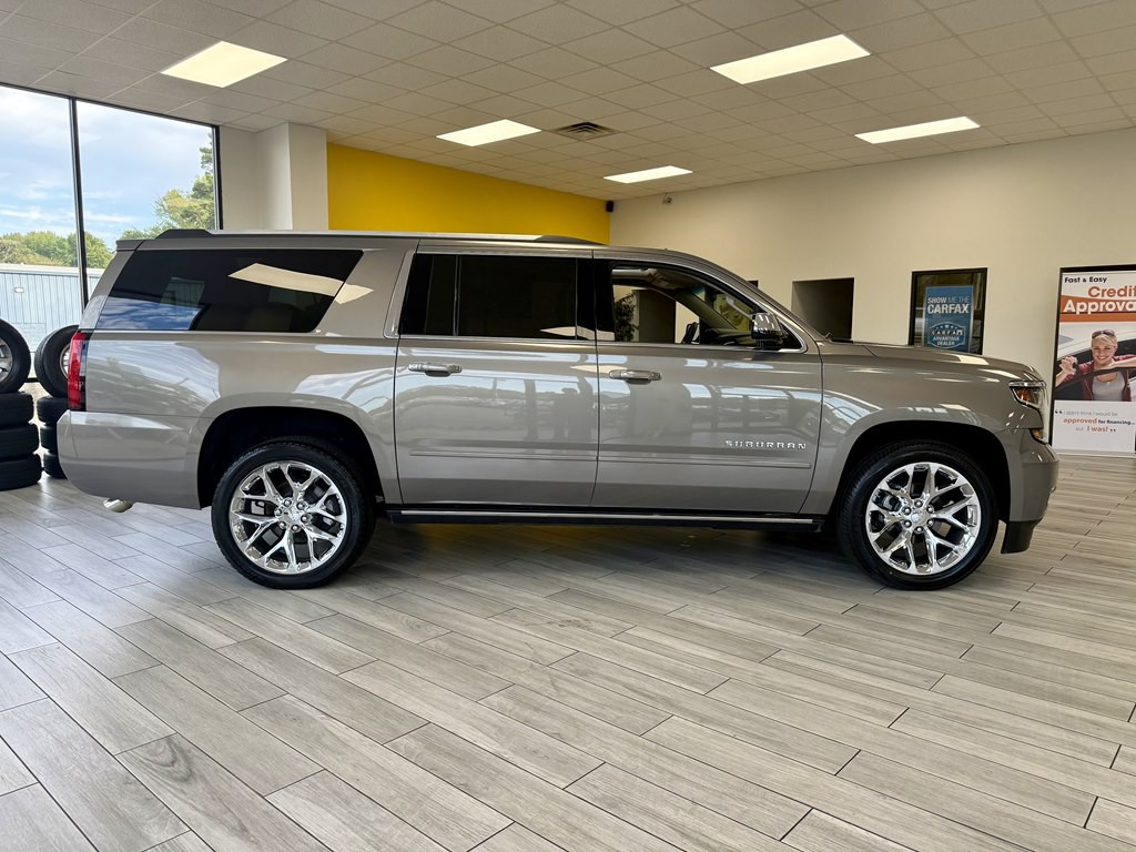 2018 Chevrolet Suburban Image 5