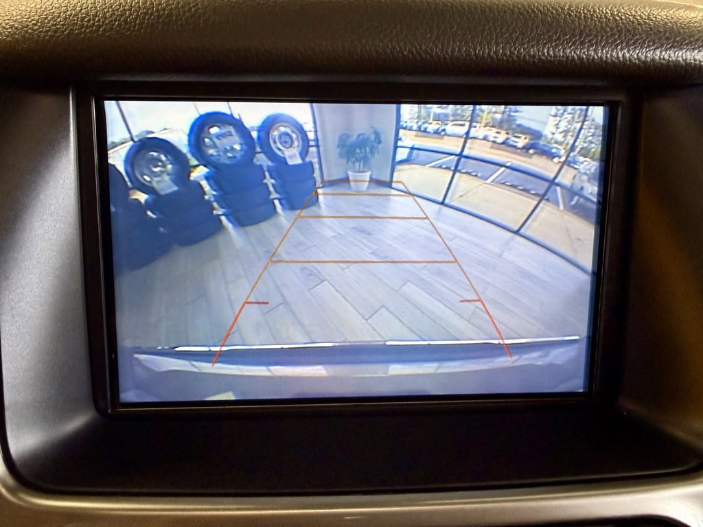 2018 Chevrolet Suburban Image 11