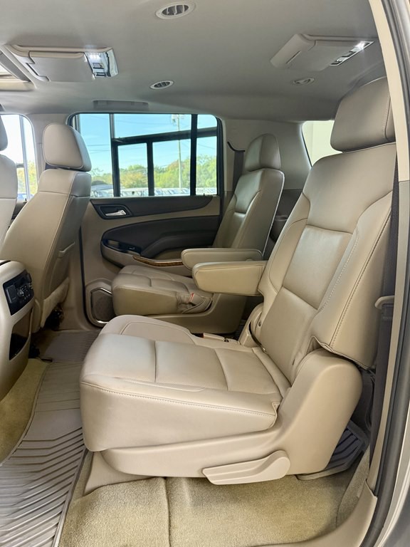 2018 Chevrolet Suburban Image 17