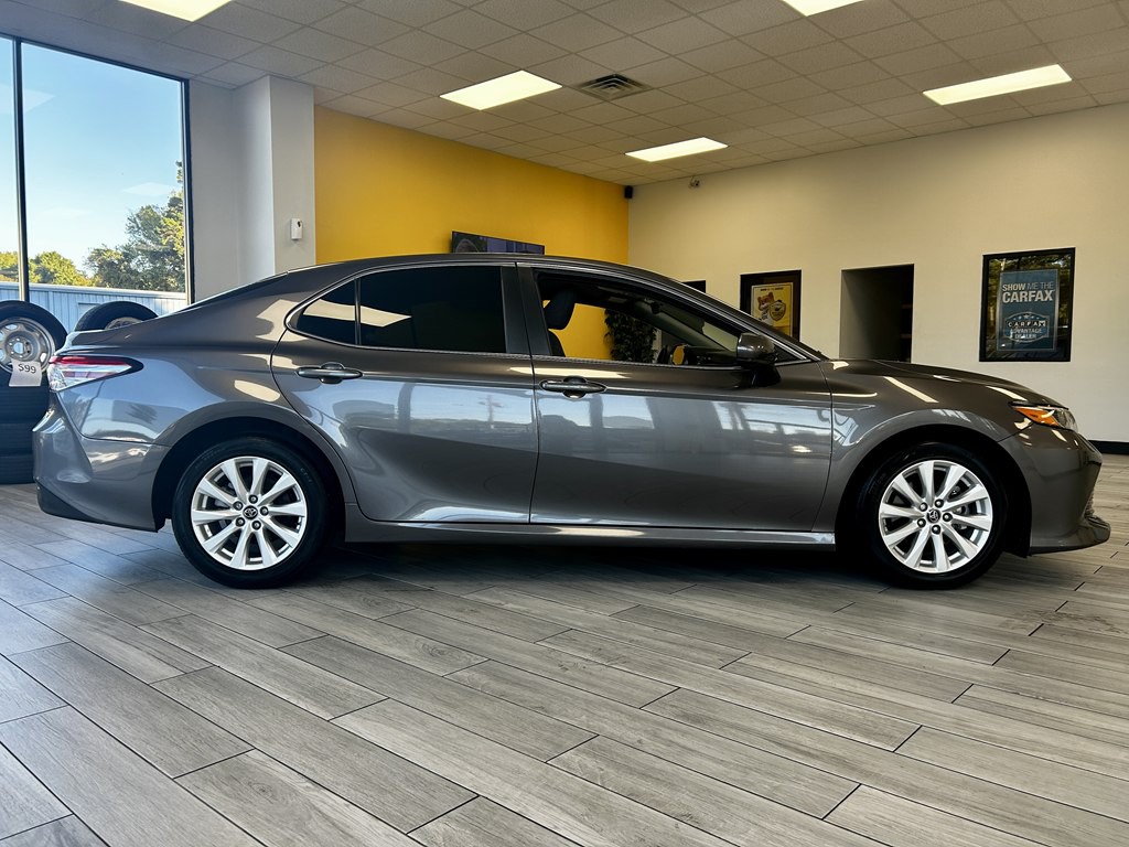 2019 Toyota Camry Image 5