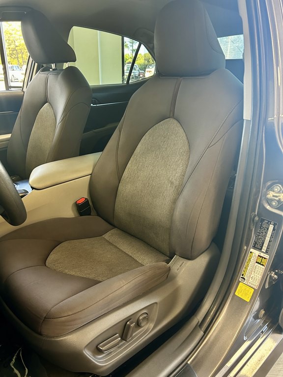 2019 Toyota Camry Image 14