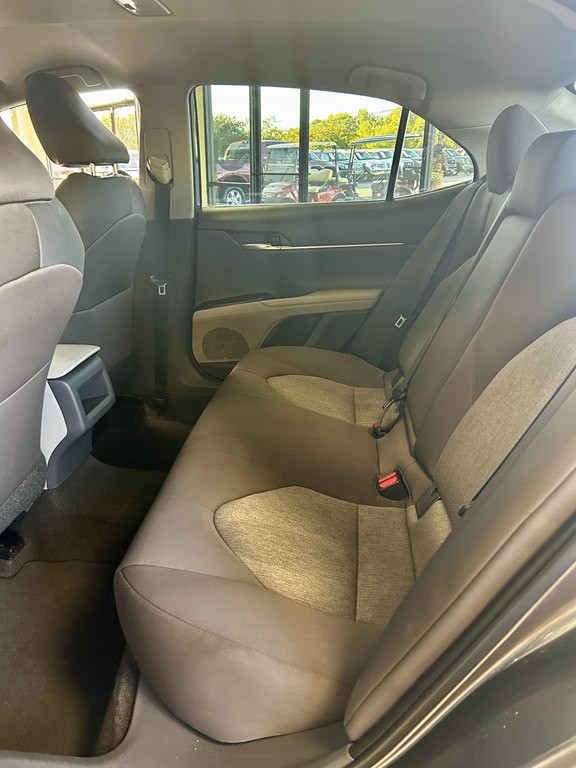 2019 Toyota Camry Image 17