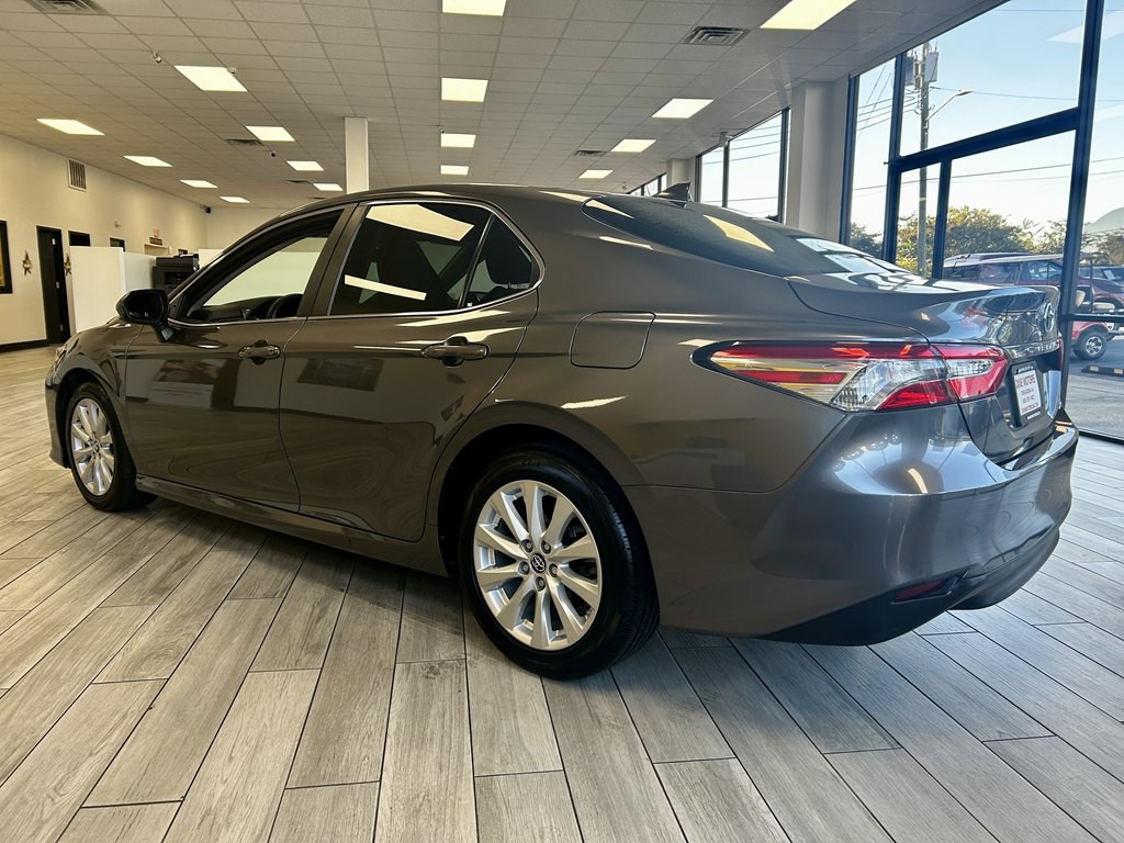 2019 Toyota Camry Image 8