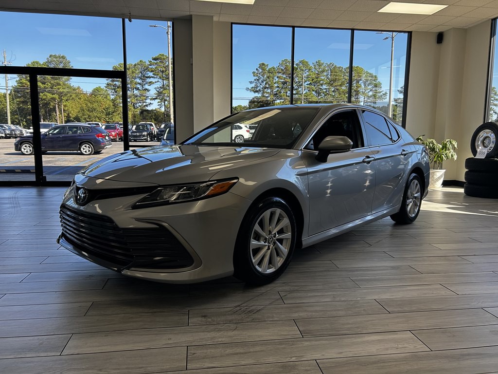 2023 Toyota Camry Image 3