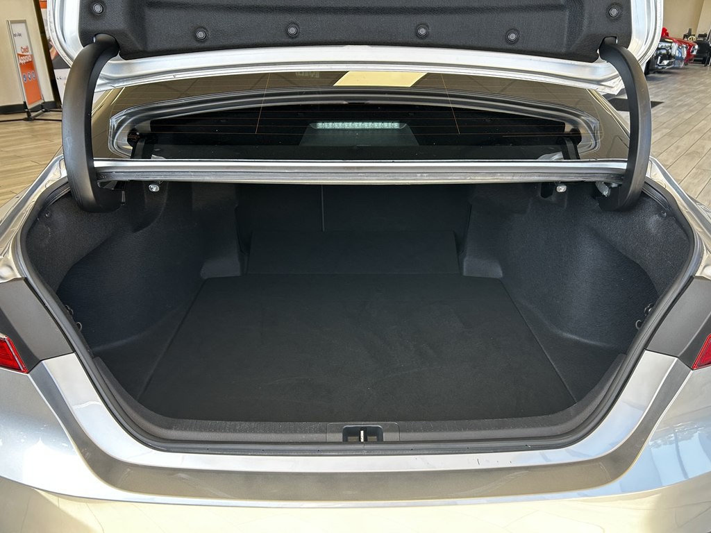 2023 Toyota Camry Image 9