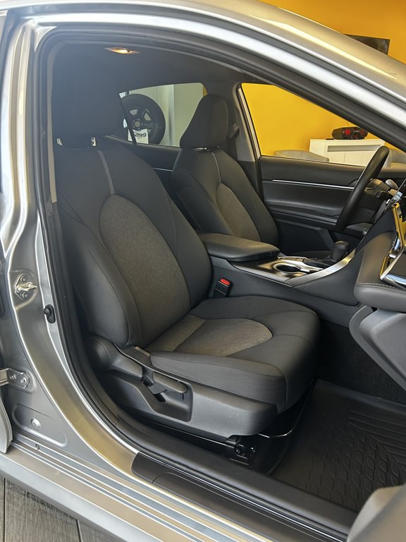 2023 Toyota Camry Image 16