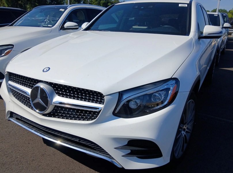 2017 Mercedes-Benz GLC-Class Image 2