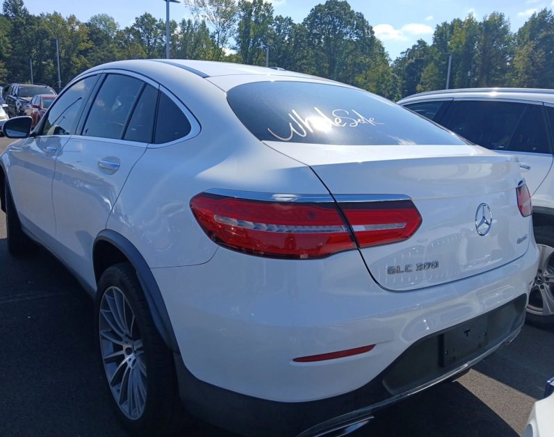 2017 Mercedes-Benz GLC-Class Image 4