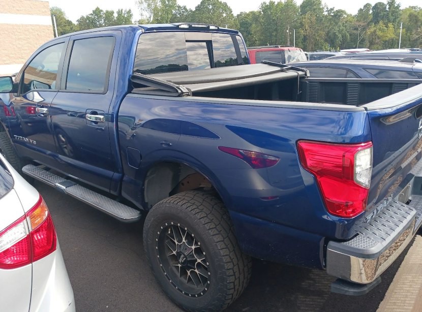 2018 Nissan Titan Image 4