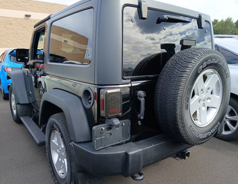2017 Jeep Wrangler Image 4
