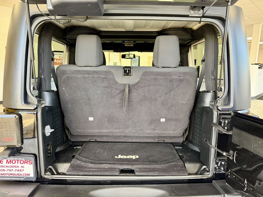 2017 Jeep Wrangler Image 9