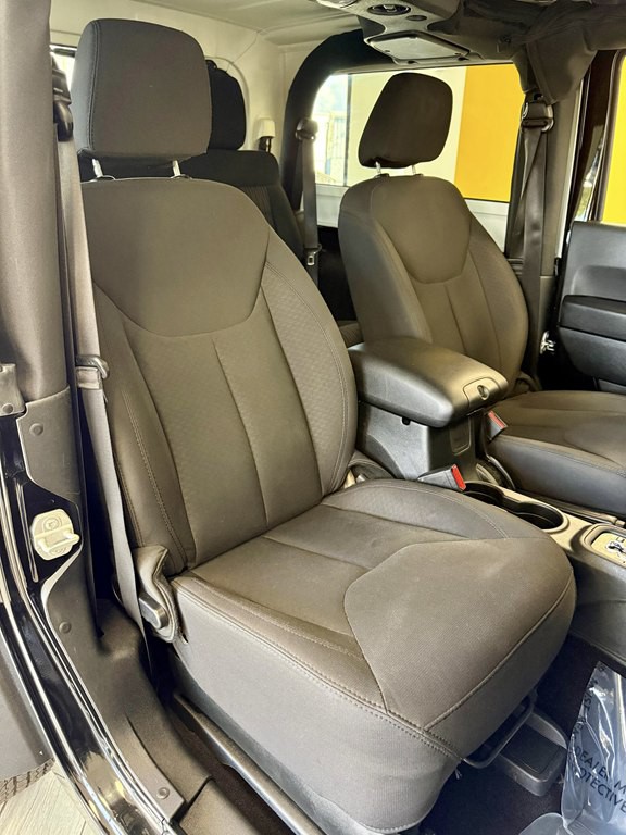 2017 Jeep Wrangler Image 15