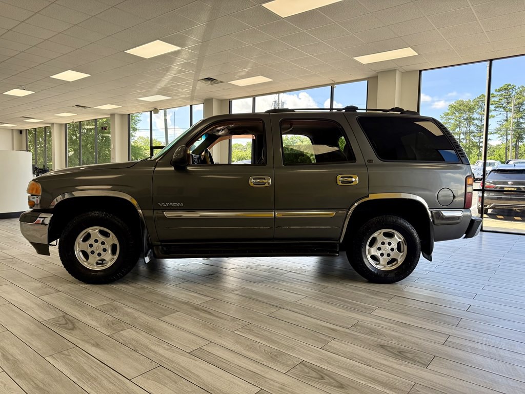 2002 GMC Yukon Image 4