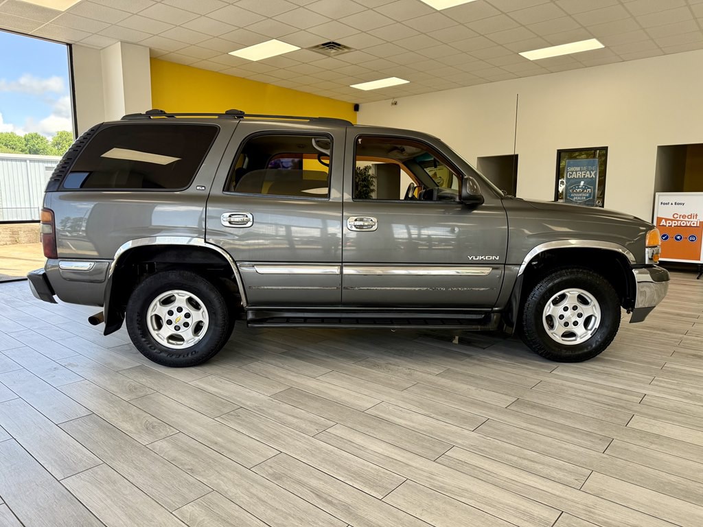 2002 GMC Yukon Image 5