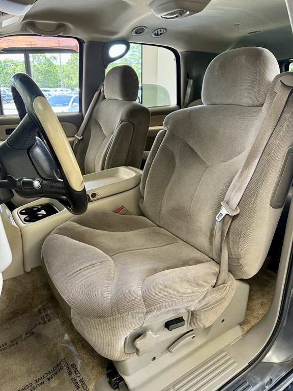 2002 GMC Yukon Image 13
