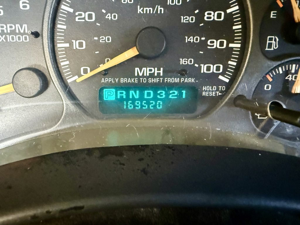 2002 GMC Yukon Image 19