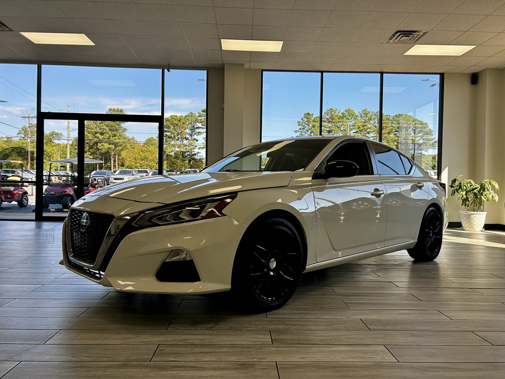 2020 Nissan Altima Image 3