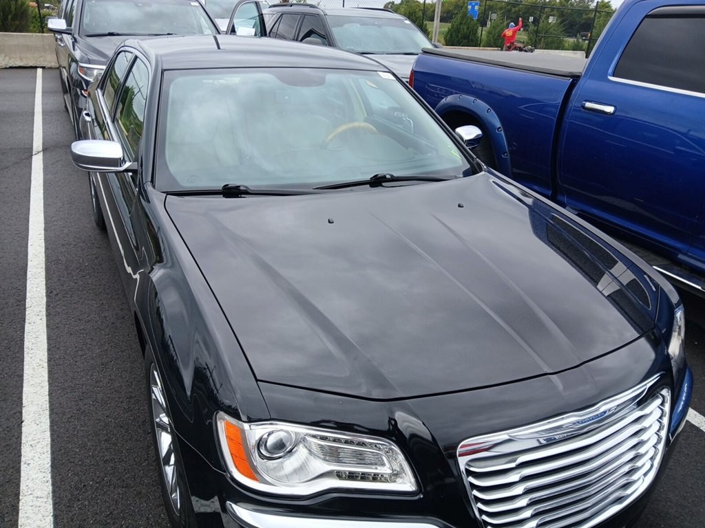 2014 Chrysler 300 Image 1