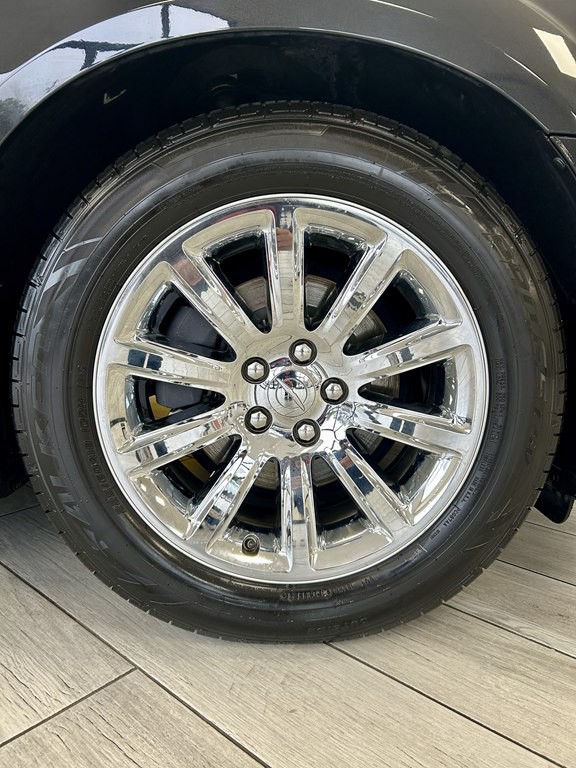 2014 Chrysler 300 Image 19