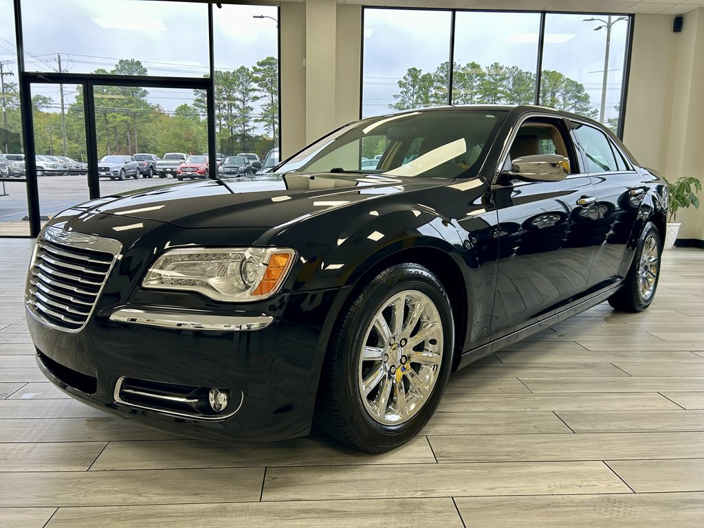 2014 Chrysler 300 Image 3