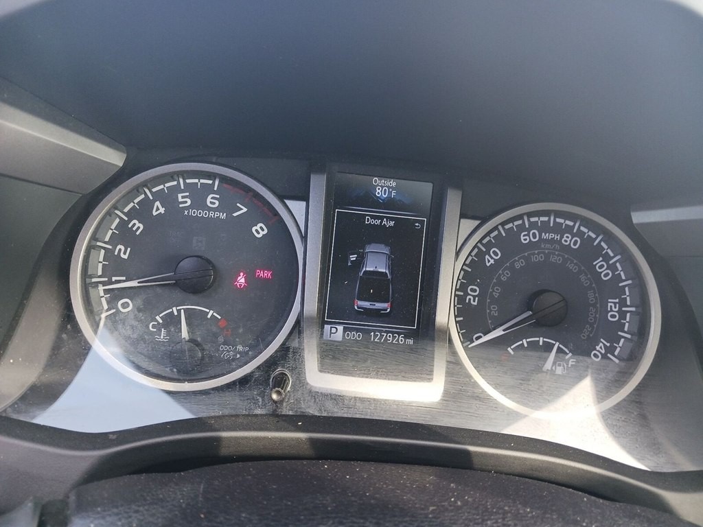 2016 Toyota Tacoma Image 8
