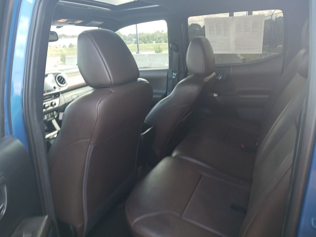 2016 Toyota Tacoma Image 7