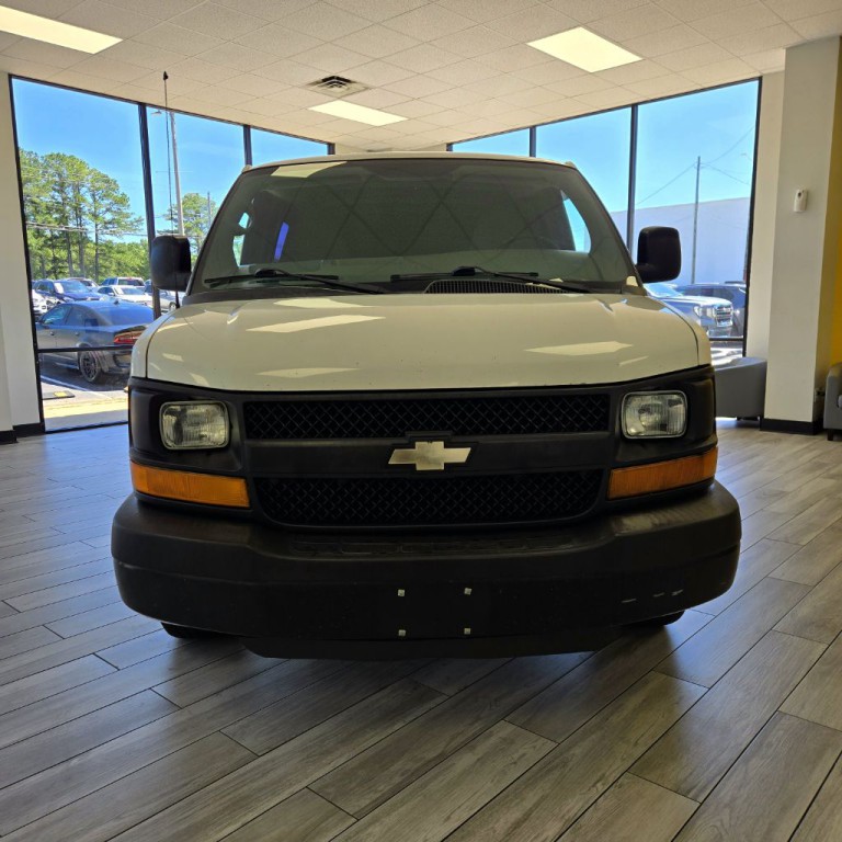 2012 Chevrolet Express Image 2