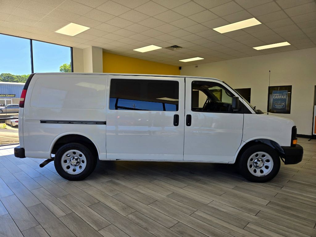 2012 Chevrolet Express Image 4