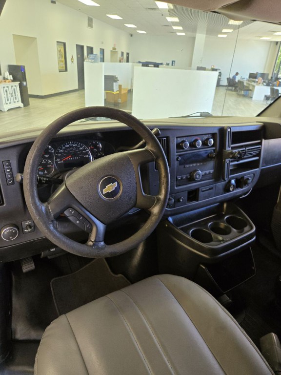 2012 Chevrolet Express Image 10