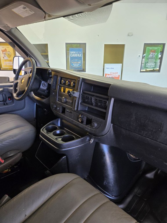 2012 Chevrolet Express Image 13