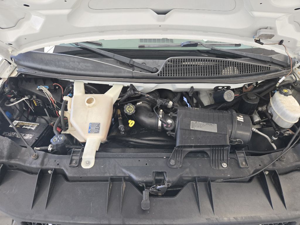 2012 Chevrolet Express Image 22