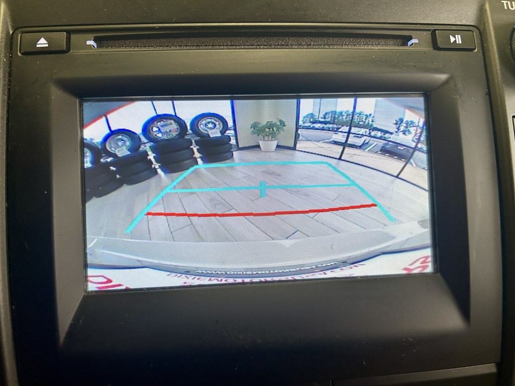 2017 Toyota Camry Image 11