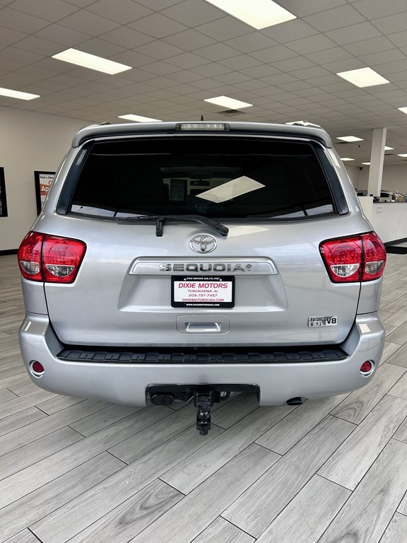 2014 Toyota Sequoia Image 8