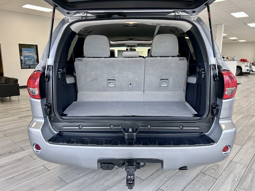 2014 Toyota Sequoia Image 9