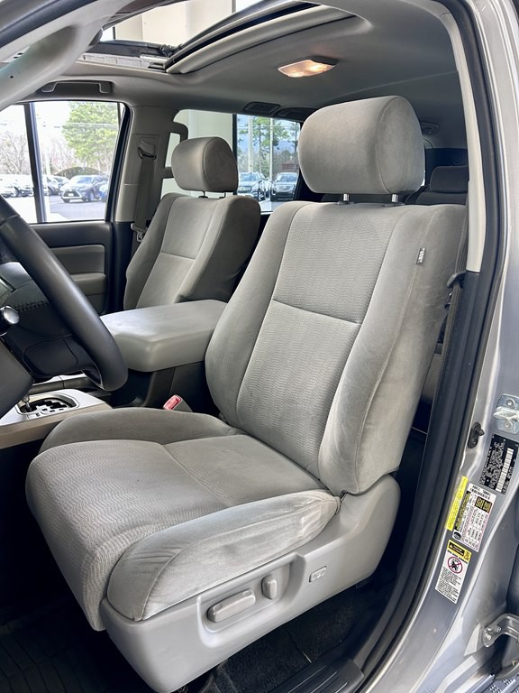 2014 Toyota Sequoia Image 13