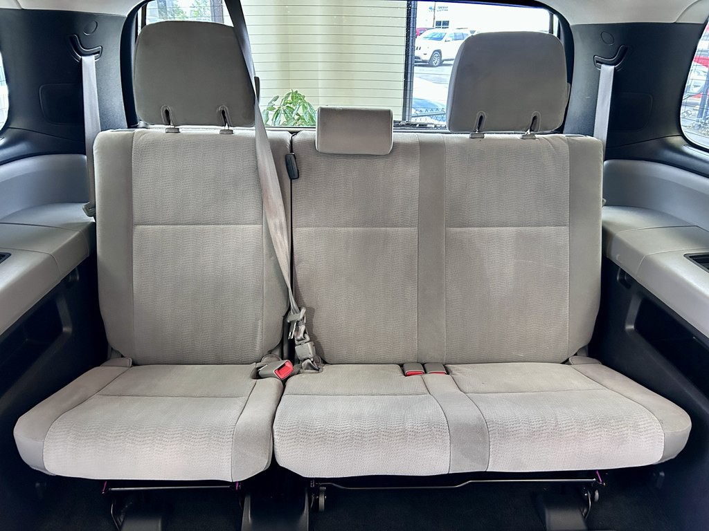 2014 Toyota Sequoia Image 17