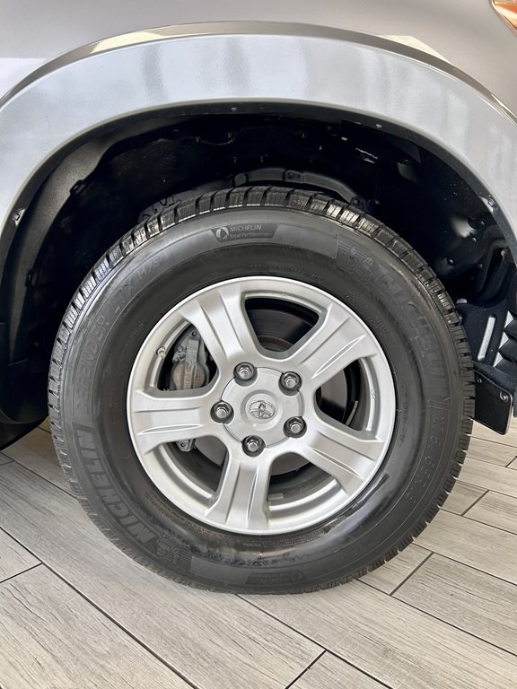 2014 Toyota Sequoia Image 19