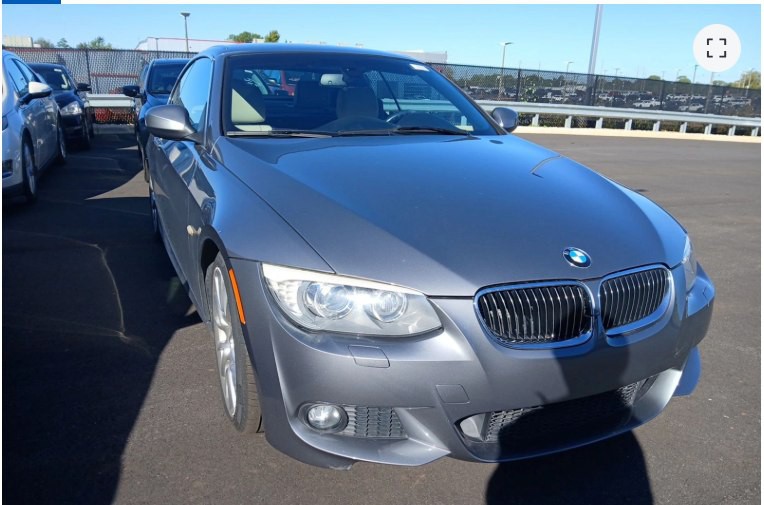 2012 BMW 3 Series Image 2