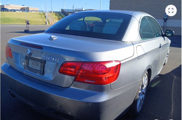 2012 BMW 3 Series Image 3