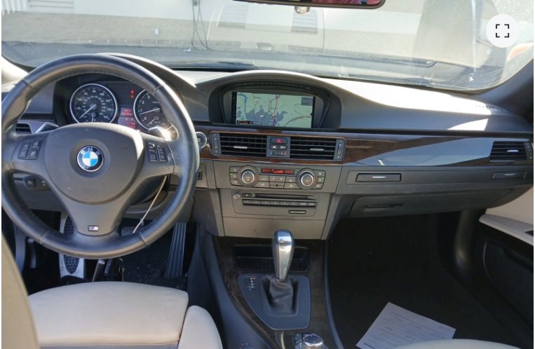 2012 BMW 3 Series Image 5