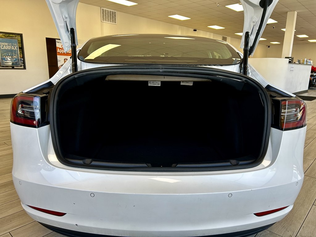 2019 Tesla Model 3 Image 9