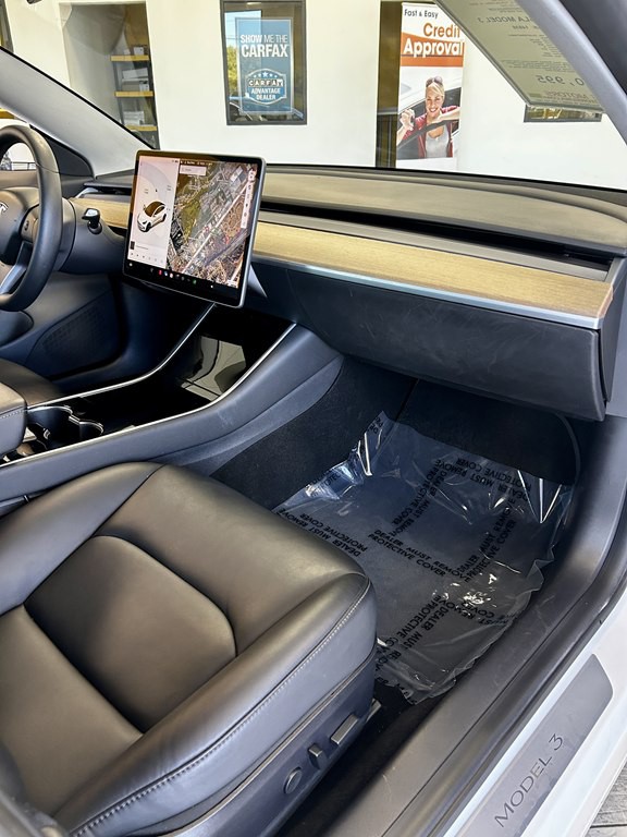 2019 Tesla Model 3 Image 12
