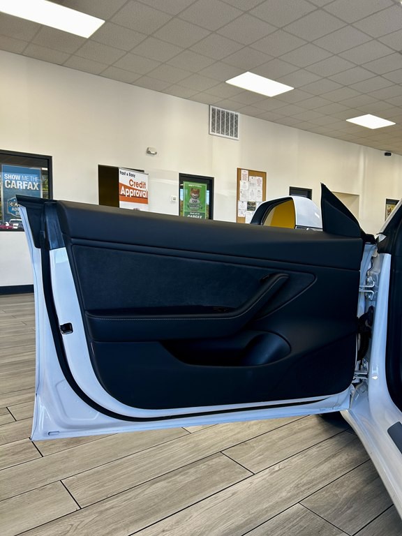 2019 Tesla Model 3 Image 15