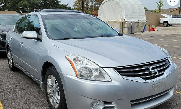 2012 Nissan Altima Image 1