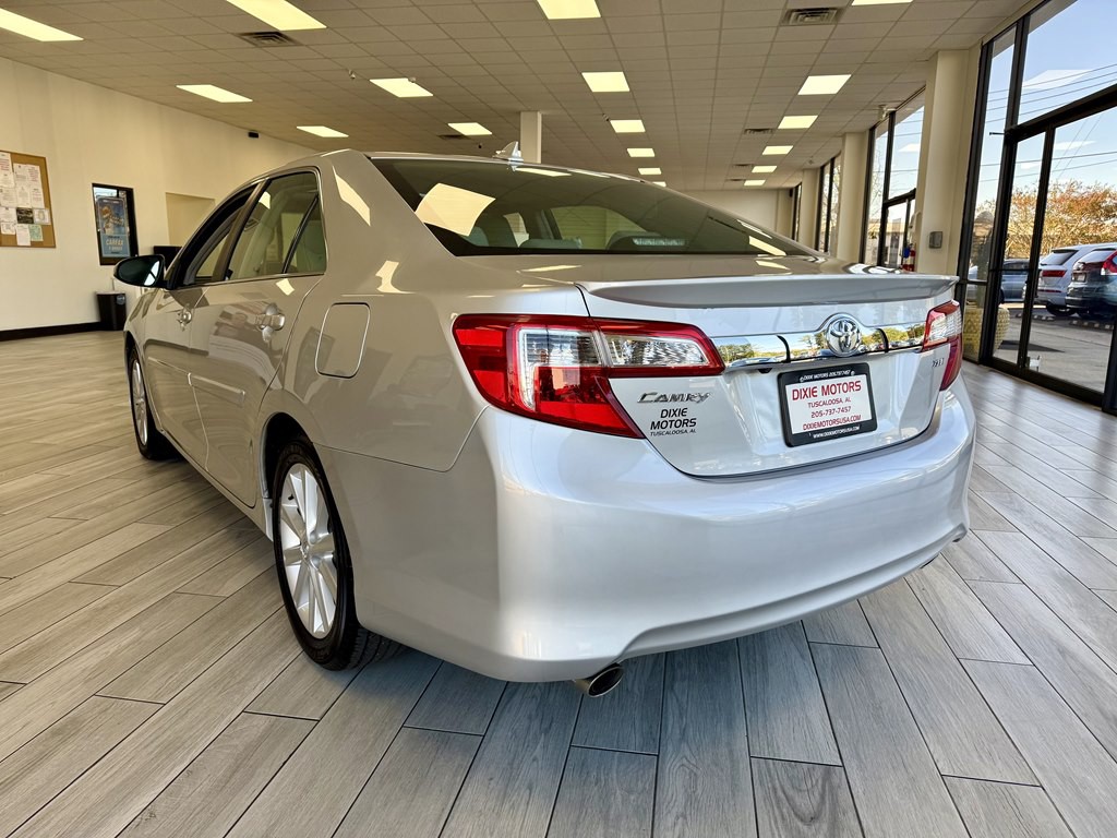 2013 Toyota Camry Image 8