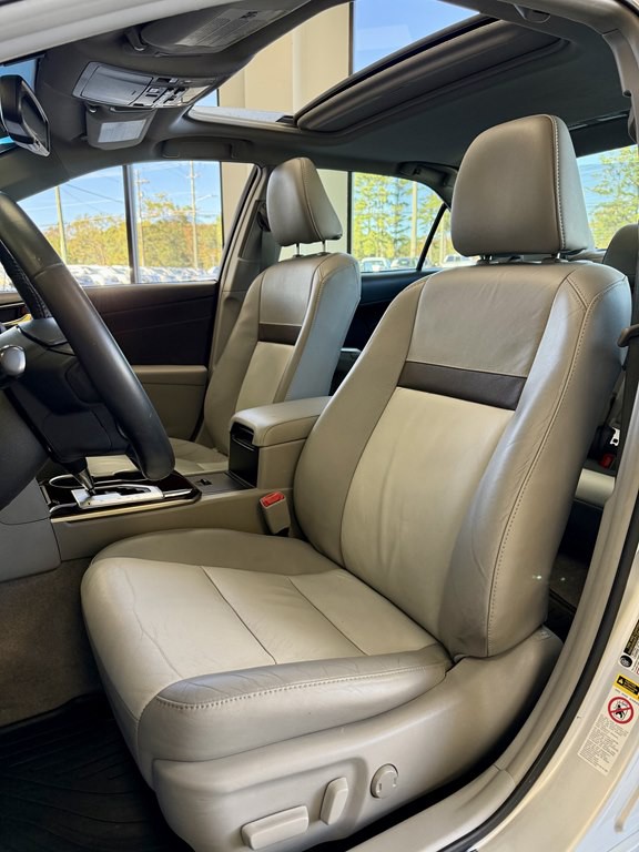 2013 Toyota Camry Image 14