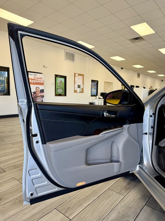 2013 Toyota Camry Image 15