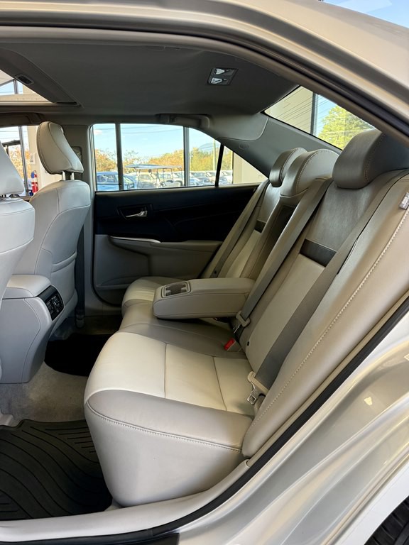 2013 Toyota Camry Image 17