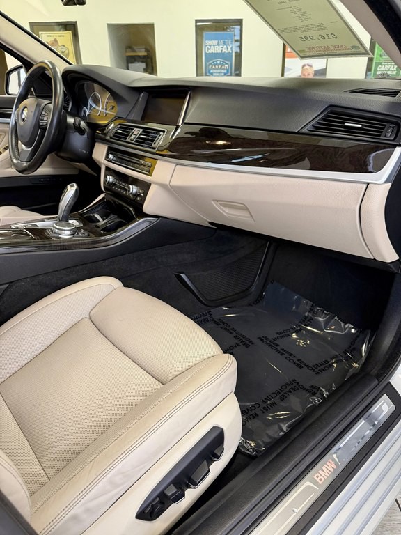 2015 BMW 5 Series Image 11