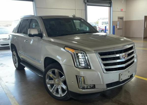 2017 Cadillac Escalade Image 1